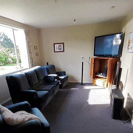 Last Light Lodge Tuatapere Экстерьер фото