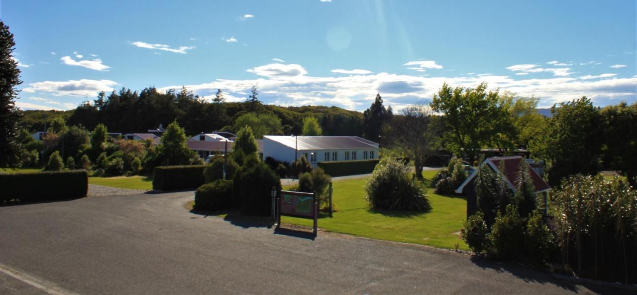 Last Light Lodge Tuatapere Экстерьер фото