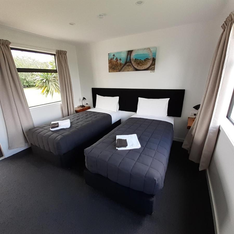 Last Light Lodge Tuatapere Экстерьер фото