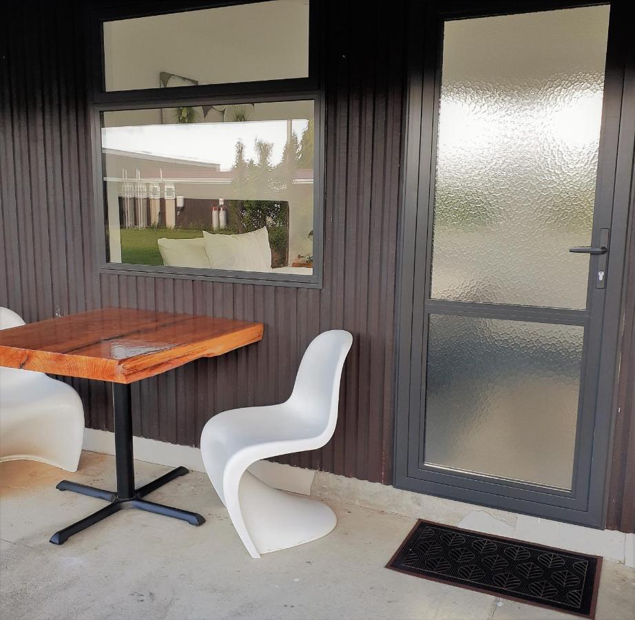 Last Light Lodge Tuatapere Экстерьер фото