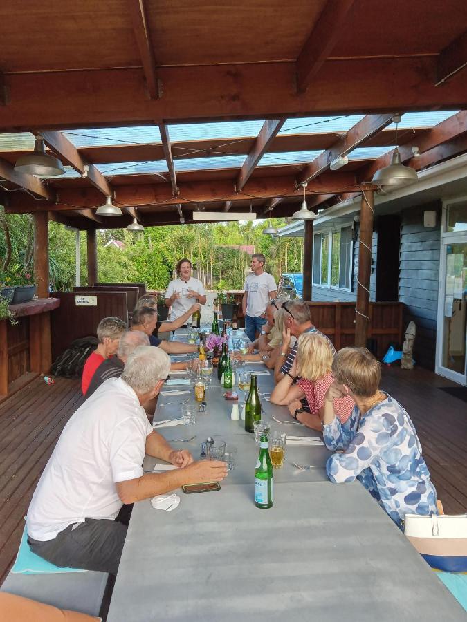 Last Light Lodge Tuatapere Экстерьер фото